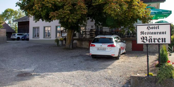 Eingang des Restaurants Bären in Frauenkappelen. Eingang des Restaurants Bären in Frauenkappelen.