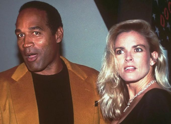 Nicole Brown Simpson mit ihrem Ehemann O. J. Simpson im Oktober 1993. simpson