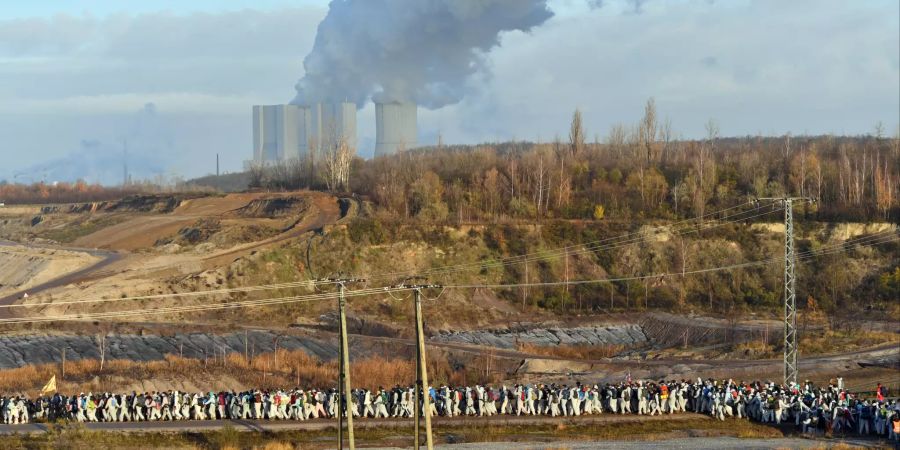 Umweltschutzaktivisten protestieren gegen die Klimapolitik