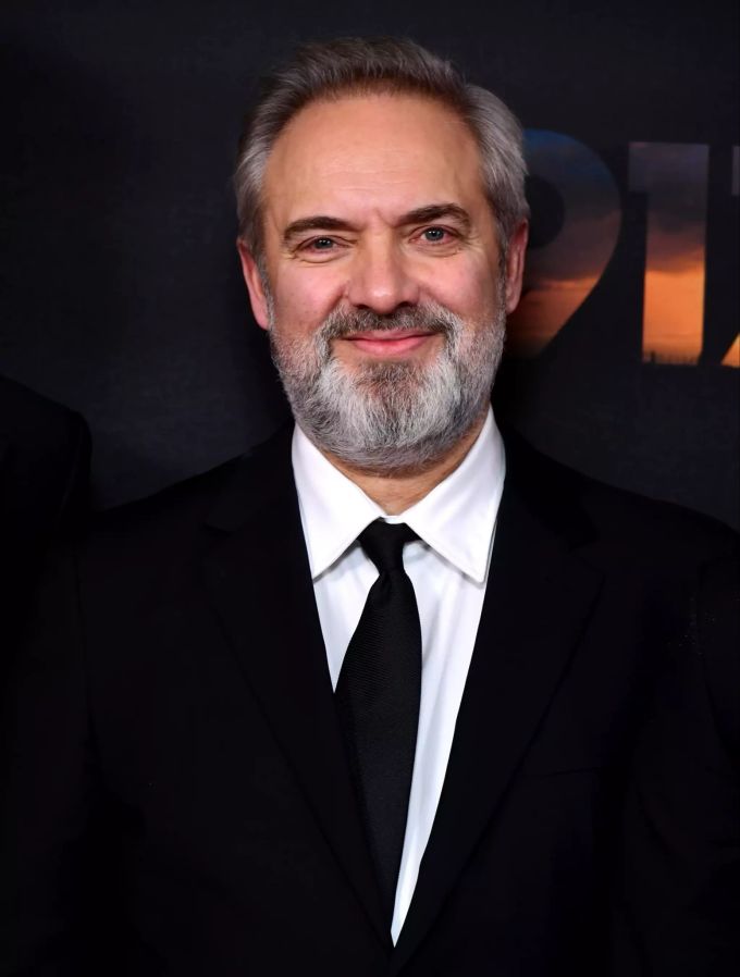 Fans wissen nun, wo Regisseur Sam Mendes zu Hause ist. queen