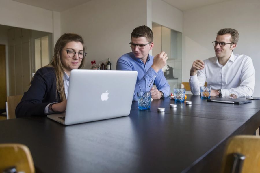 Zahlreiche Jungpolitiker haben es schon ins nationale Parlament geschafft: Hier Franziska Ryser (Grüne/SG), Mike Egger (SVP/SG) und Andri Silberschmidt (FDP/ZH).