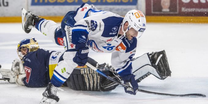 Simon Bodenmann, vorne, absolviert heute die erste Playoff-Viertelfinal-Partie mit dem ZSC. National League