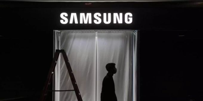 Laut Samsung wird der Gewinn aus den Kerngeschäften voraussichtlich etwa 10,2 Milliarden Eurobetragen. Foto: Joe Buglewicz/AP/dpa Laut Samsung wird der Gewinn aus den Kerngeschäften voraussichtlich etwa 10,2 Milliarden Eurobetragen. Foto: Joe Buglewicz/AP/dpa