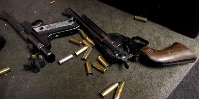 Waffen sind in den USA leicht zugänglich. Es kommt immer wieder zu tödlichen Unfällen. (Symbolbild) USA