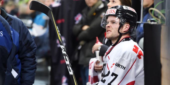 Cody Goloubef, hier am Spengler Cup 2017, stösst zum SCB. scb
