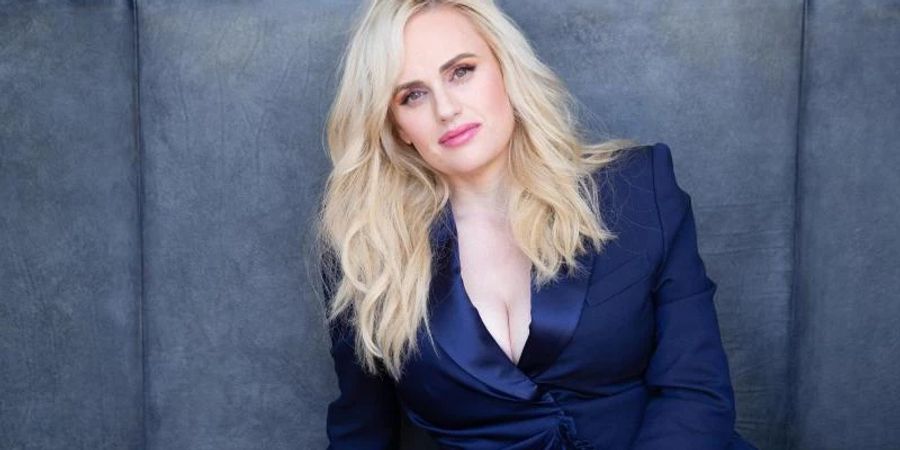 Die Schauspielerin Rebel Wilson ist kaum wiederzuerknennen.