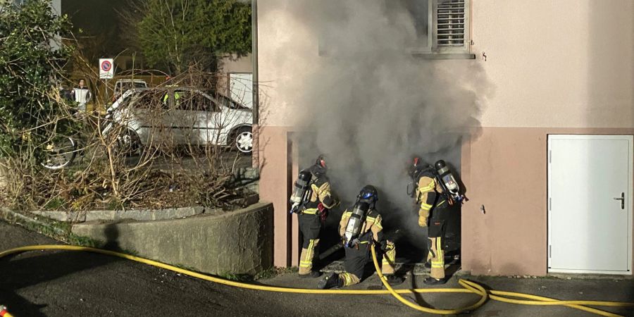 Suhr: Brand in Garagenboxen