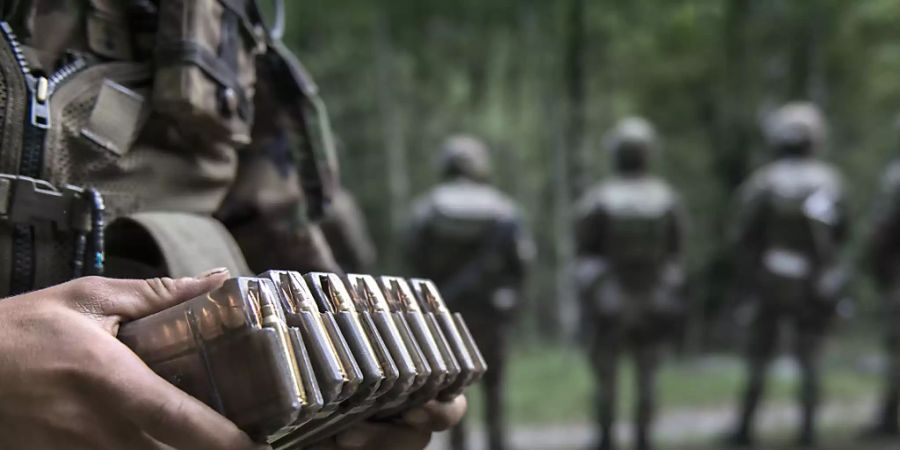 Die Schweizer Armee sagt bis Ende Juni sämtliche Wiederholungskurse ab. (Symbolbild)