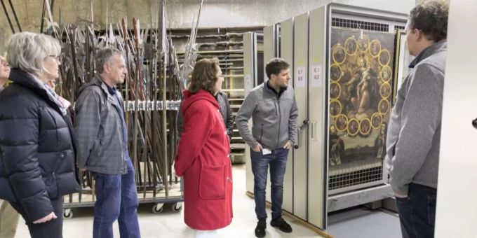 Interessante Führung durch die Schatzkammer. Führung durch die Schatzkammer