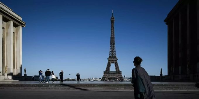 Der Eiffelturm in Paris. Paris Eiffelturm