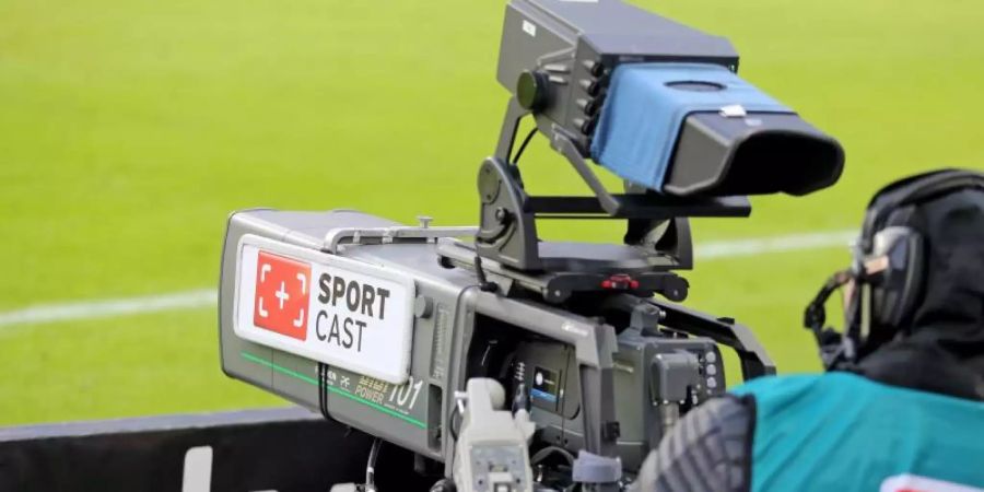 Sky ist einer der wichtigsten Geldgeber des deutschen Profi-Fussballs. Foto: Jan Woitas/zb/dpa