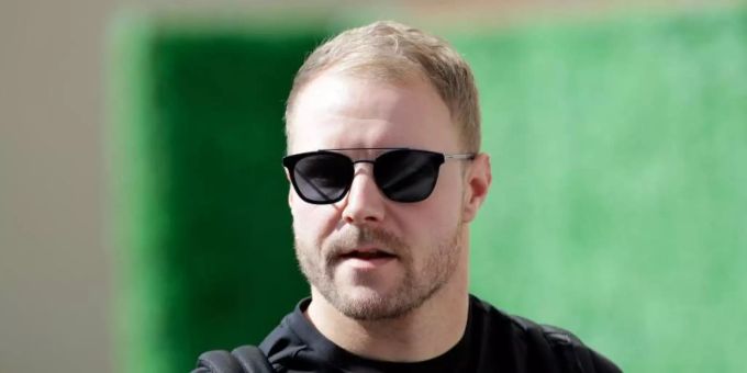 Der Finne Valtteri Bottas steht auf Schneeschuh-Wandern. Foto: Luca Bruno/AP/dpa Der Finne Valtteri Bottas steht auf Schneeschuh-Wandern. Foto: Luca Bruno/AP/dpa