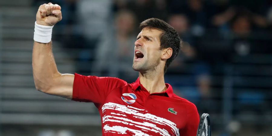 Novak Djokovic jubelt über den Sieg beim ATP Cup mit Serbien.