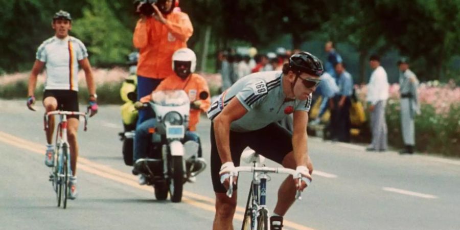 In der DDR ein umjubelter Radstar: Olaf Ludwig siegt beim Strassenrennen der Olympischen Sommerspiele in Seoul. Foto: dpa