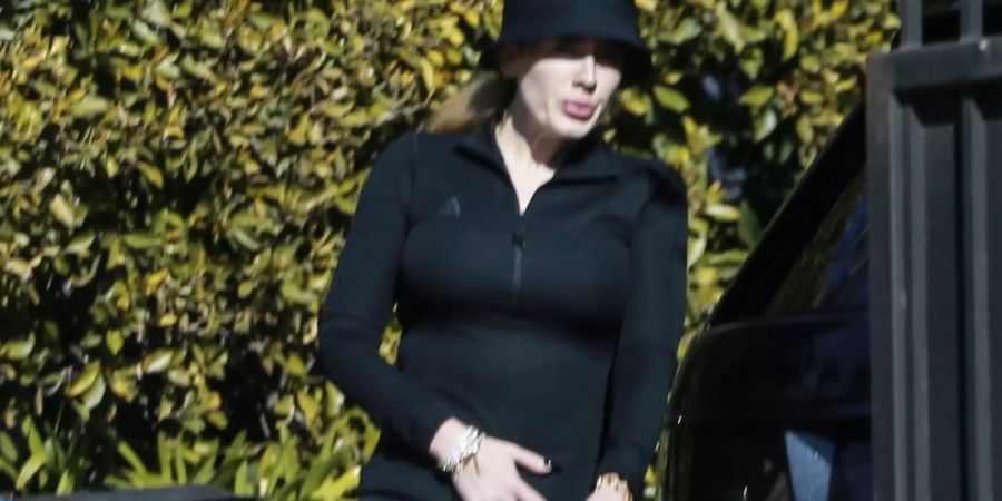 Sängerin Adele hat satte 45 Kilo abgenommen.