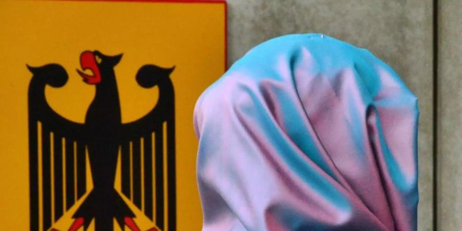 Das Kopftuchverbot bei Rechtsreferendarinnen ist rechtens. Foto: Martin Schutt/dpa-Zentralbild/dpa