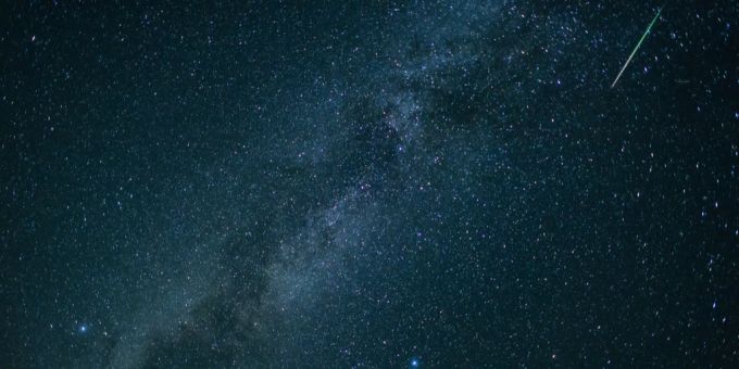 Forscher entdeckten uralten Sternenstaub in einem Meteorit. Meteorit die Erde