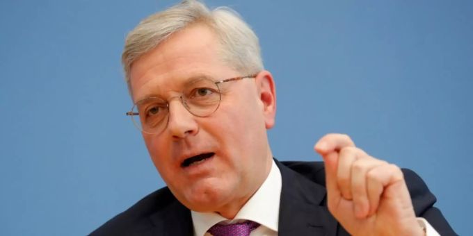 Der CDU-Politiker Röttgen am Dienstag in Berlin Der CDU-Politiker Röttgen am Dienstag in Berlin