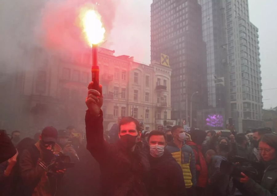 Rally against Constitutional Court decisions in Kiev
