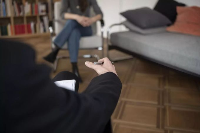 Psychotherapie kann in vielen Fällen helfen. Coronavirus