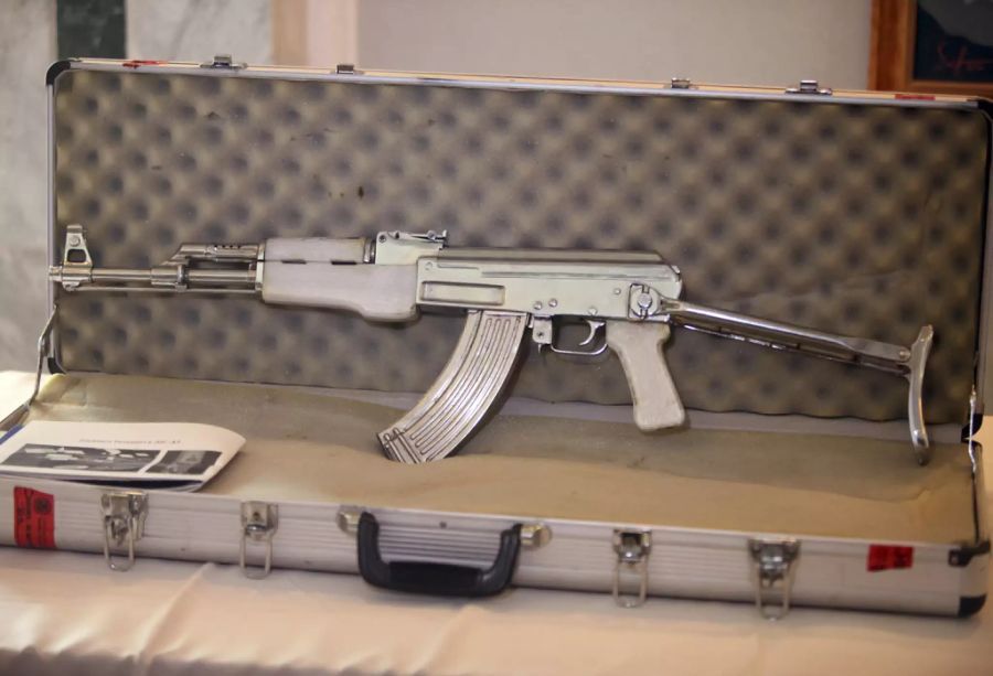 Kalaschnikow Ak-47 iran waffe