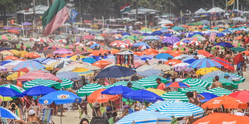 Volle Strande In Rio De Janeiro Trotz Hoher Corona Zahlen