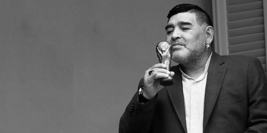 Diego Armando Maradona ist im Alter von 60 Jahren an einem Herzinfarkt gestorben.