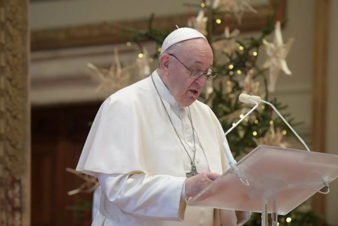 Papst Franziskus spendet in seiner Weihnachtsbotschaft den päpstlichen Segen «Urbi et orbi» und gedenkt der vielen Leidenden auf der Welt. Den Segen musste das Oberhaupt der katholischen Kir Papst franziskus