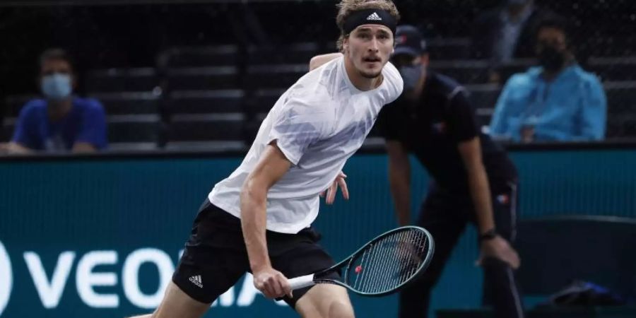 Alexander Zverev hat sich gegen Rafael Nadal im Halbfinale mit 6:4 und 7:5 durchgesetzt. Foto: Thibault Camus/AP/dpa