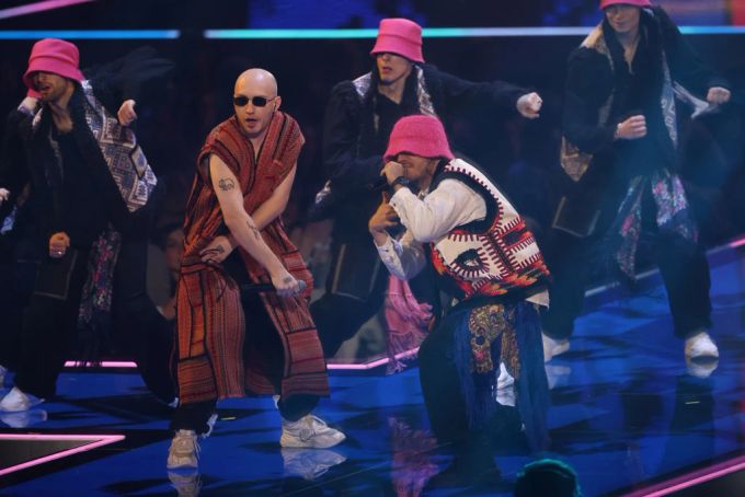 Die ukrainische Gruppe Kalush Orchestra bei ihrem Auftritt an den MTV Europe Music Awards. ukraine