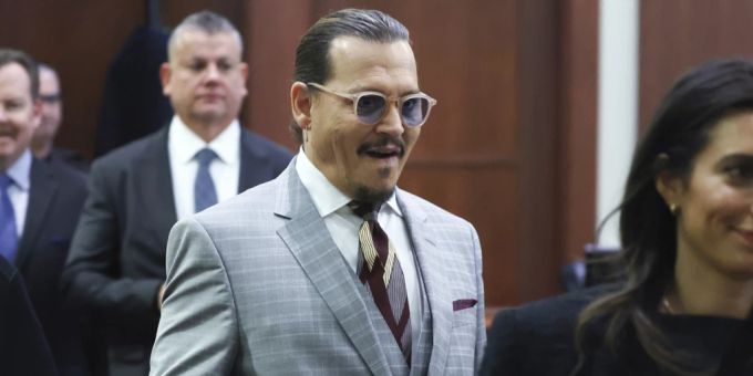 Johnny Depp geht im Verleumdungsprozess gegen seine Ex als Gewinner hervor. Johnny Depp