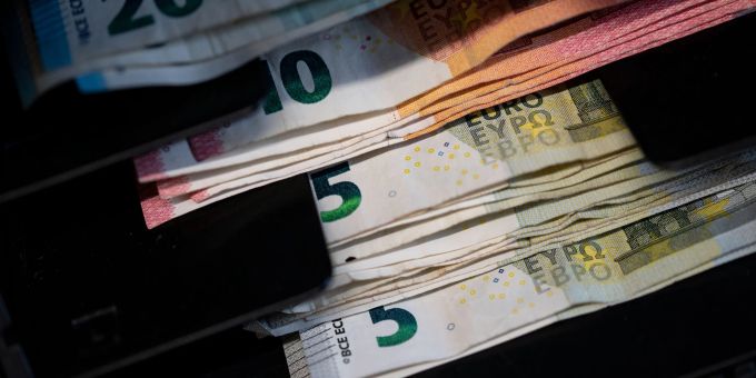 Das Statistische Bundesamt hat die erste Schätzung zur Inflationsrate für Mai 2022 bekanntgegeben. Das Statistische Bundesamt hat die erste Schätzung zur Inflationsrate für Mai 2022 bekanntgegeben.