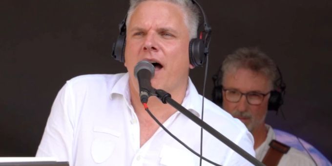Partner - Ferienstimmung in Hinwil: Palmen, Sangria und Panikhertz