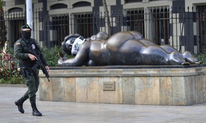 Skulptur von Künstler Fernando Botero. Fernando Botero