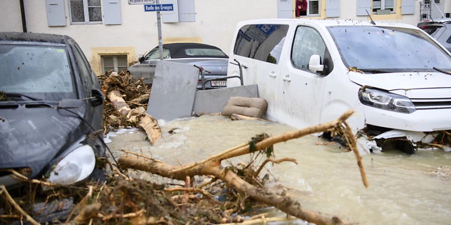 Heftige Gewitter Ende Juni 2021 überfluteten weite Teile des Dorfes Cressier NE. (Archivbild)