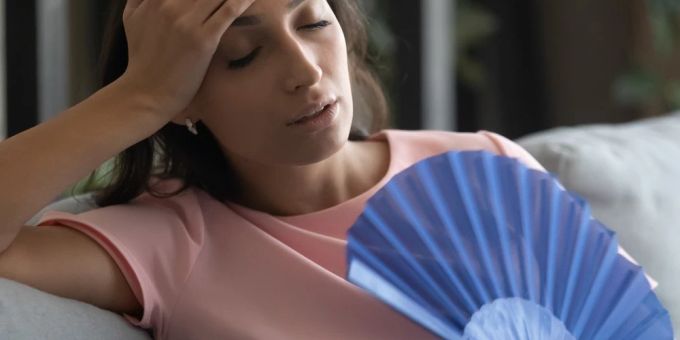 Bei hohen Temperaturen heizen sich auch Wohnräume schnell auf. Das macht vielen Menschen gesundheitlich zu schaffen. Bei hohen Temperaturen heizen sich auch Wohnräume schnell auf. Das macht vielen Menschen gesundheitlich zu schaffen.