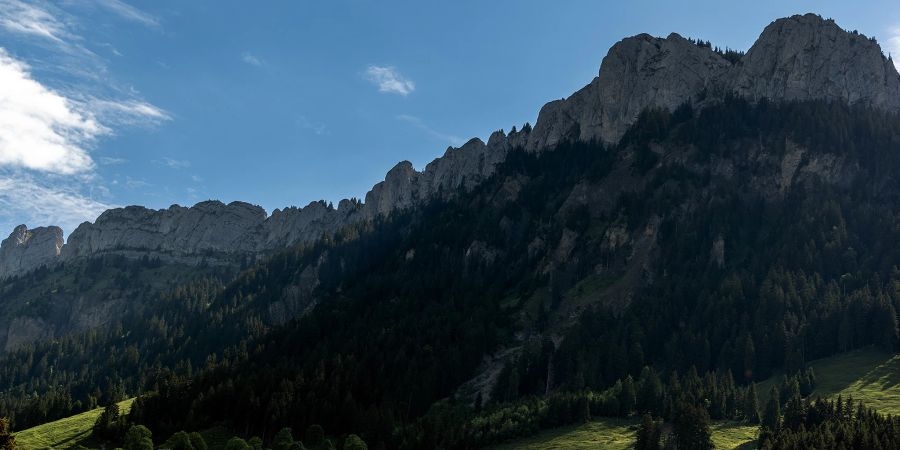 Die Schwändliflueh von Flühli aus gesehen.