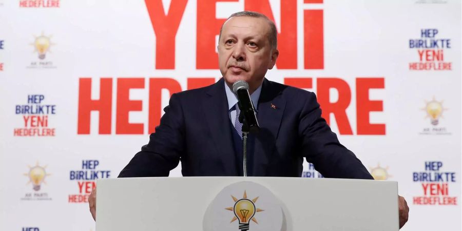 Recep Tayyip Erdogans Regierung lässt massenhaft Leute festnehmen.