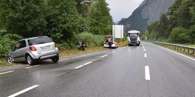 Landquart - Kollision zwischen Personenwagen und Motorrad