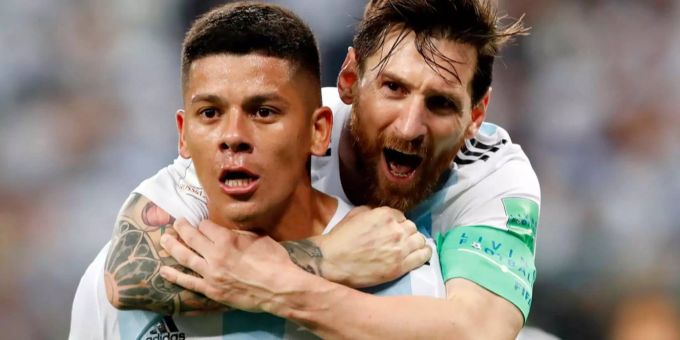 Rissen das Ruder mit ihren Treffern gerade noch herum: Marcus Rojo und Lionel Messi Rissen das Ruder mit ihren Treffern gerade noch herum: Marcus Rojo und Lionel Messi