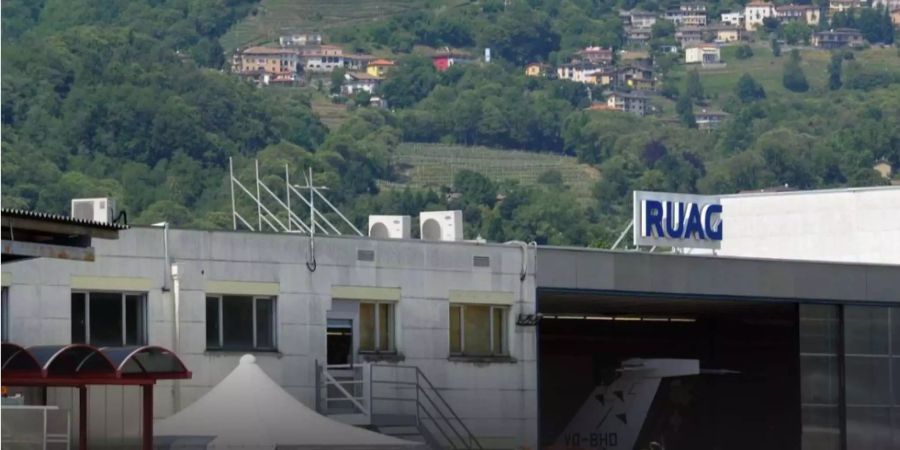 Ein Hangar am Flughafen Lugano-Agno.