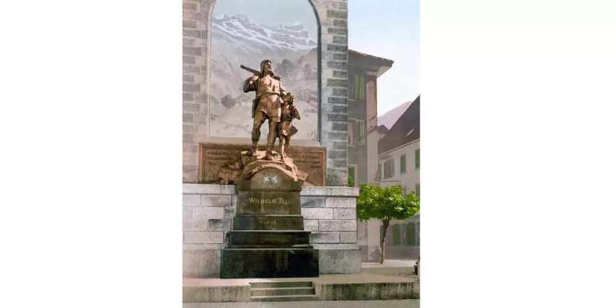 Warum prangt auf dem Sockel der Tellen-Statue in Altdorf (Uri) das Datum 1307?