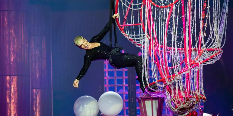 Die US-amerikanische Sängerin Pink während ihrer «Beautiful Trauma»-Tournee in der Perth Arena in Australien.