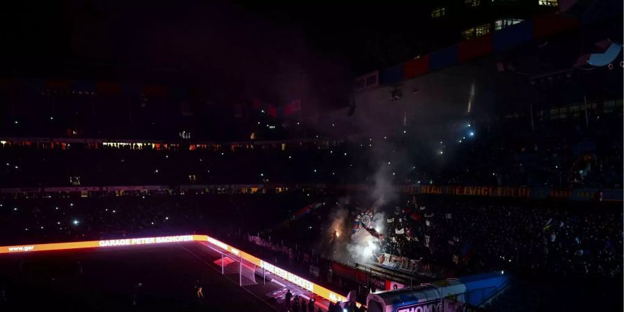 Im St. Jakob-Park fiel am Samstag vor dem Spiel Basel-Zürich der Strom aus.