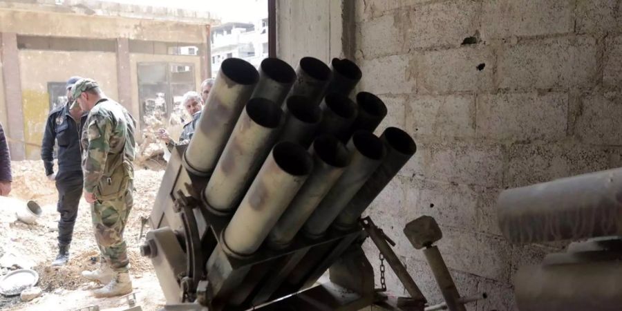 Eine Militärbasis in Homs im Westen Syriens ist von Raketen angegriffen worden. (Symbolbild)