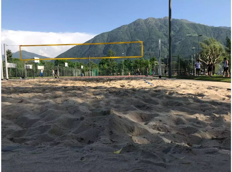 Neben Rasen, Wasser und Hardplatz können in Tenero auch die zukünftigen Volleyball-Stars trainieren.