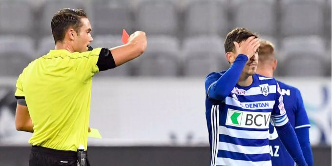 Als Lausanne-Spieler konnte er sich zweimal vor der Aushebung drücken. Als Lausanne-Spieler konnte er sich zweimal vor der Aushebung drücken.