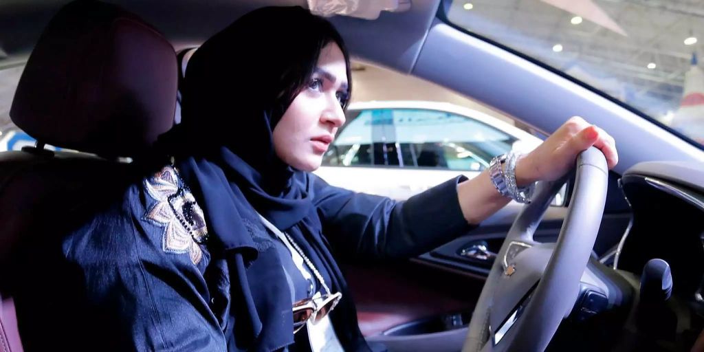 Saudi-Arabien stellt erstmals Führerschein für Frauen aus