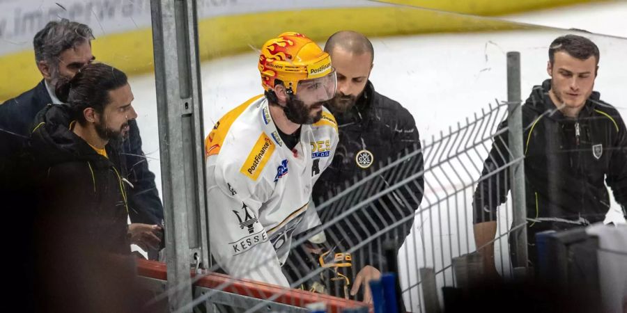 Ging nach dem Pettersson-Check benommen vom Eis: Luganos Maxime Lapierre.