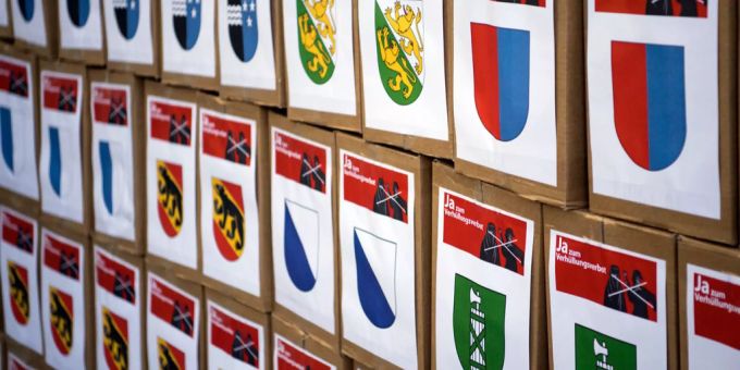Die Einreichung der Unterschriften für die Initiative «Ja zum Verhüllungsverbot». (Symbolbild) Die Einreichung der Unterschriften für die Initiative «Ja zum Verhüllungsverbot».